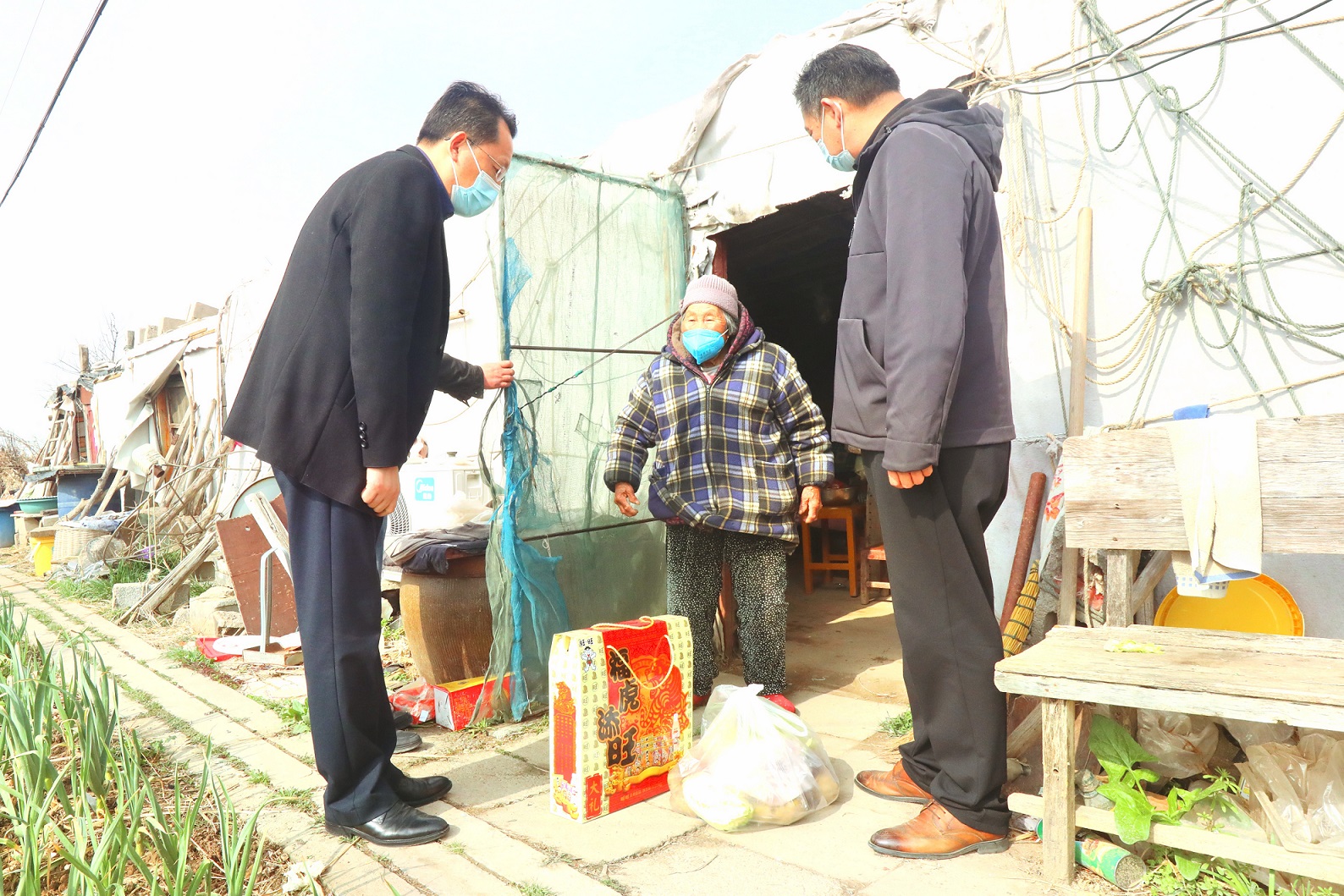 工会慰问独居老人_edit_296406238179771.jpg