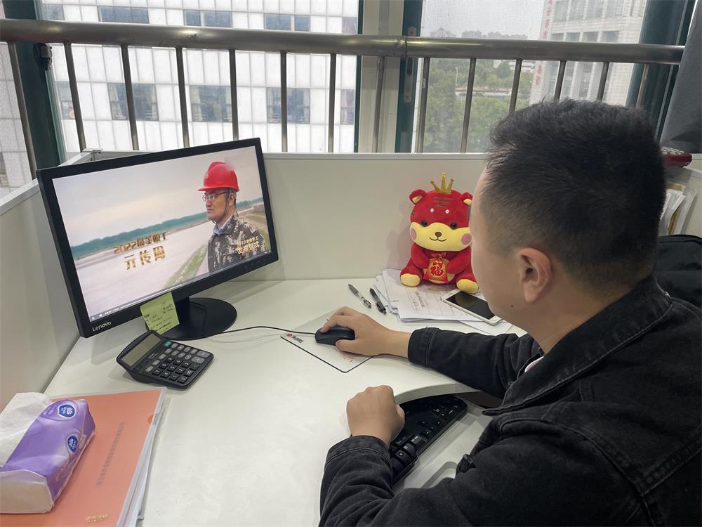 1653041208686782.jpg 党员学习3.jpg