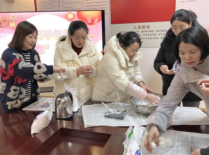 1739347813365108.jpg 4.jpg