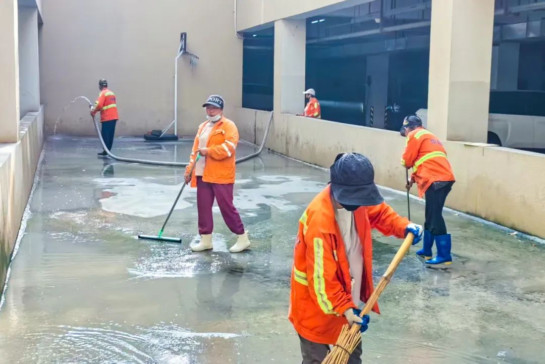 20250816 华泰物业：打造休闲空间，提升业主幸福指数.jpg