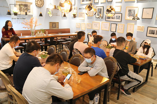 III-3做好正面宣传2）-③ 时间：2020年5月1日 主题：云台农场举办“庆五一 · 迎五四”读书分享会 (15)_副本.jpg