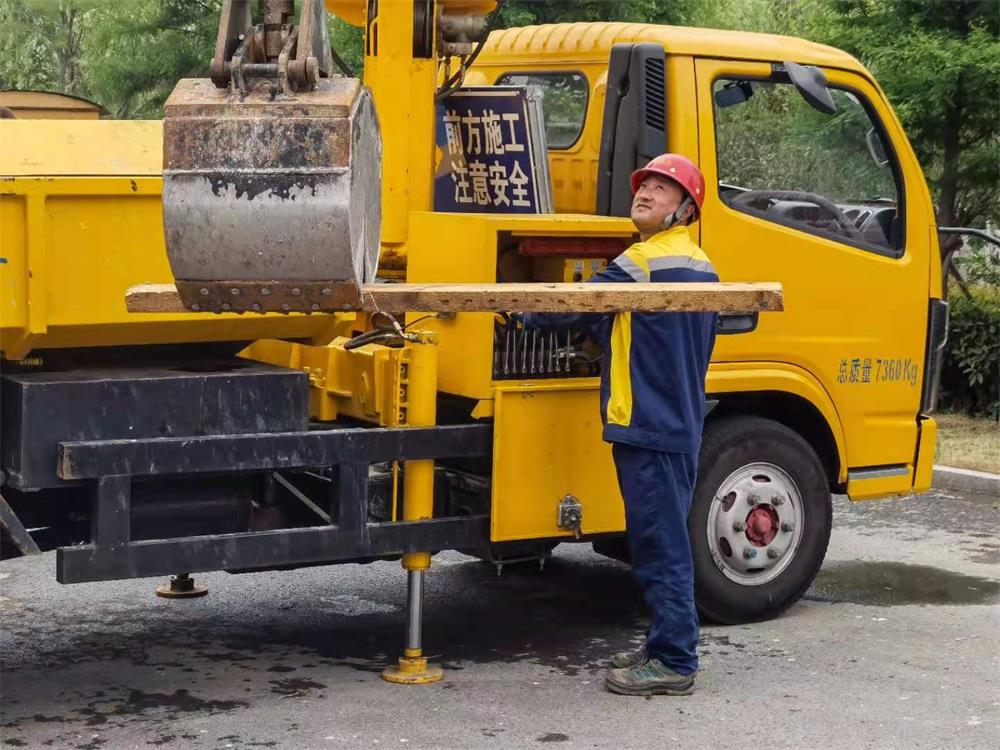 1630571362919244.jpg 清淤车抓物实操1.jpg